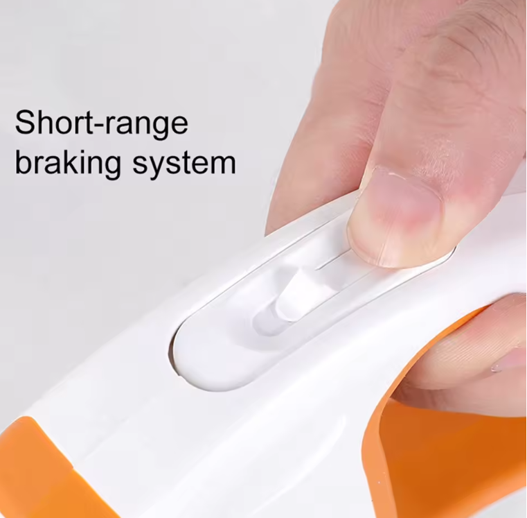 Peelaid™ Retractable Dog Leash